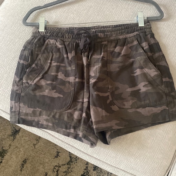 Farallon Camo Short - Picture 1 of 4